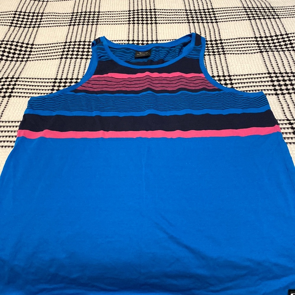 Oakley sleeveless summer tank size large